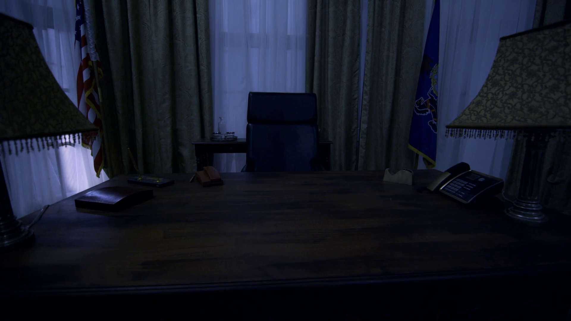 Us President Night In Oval Office Desk To Stock Footage SBV-347733922 ...