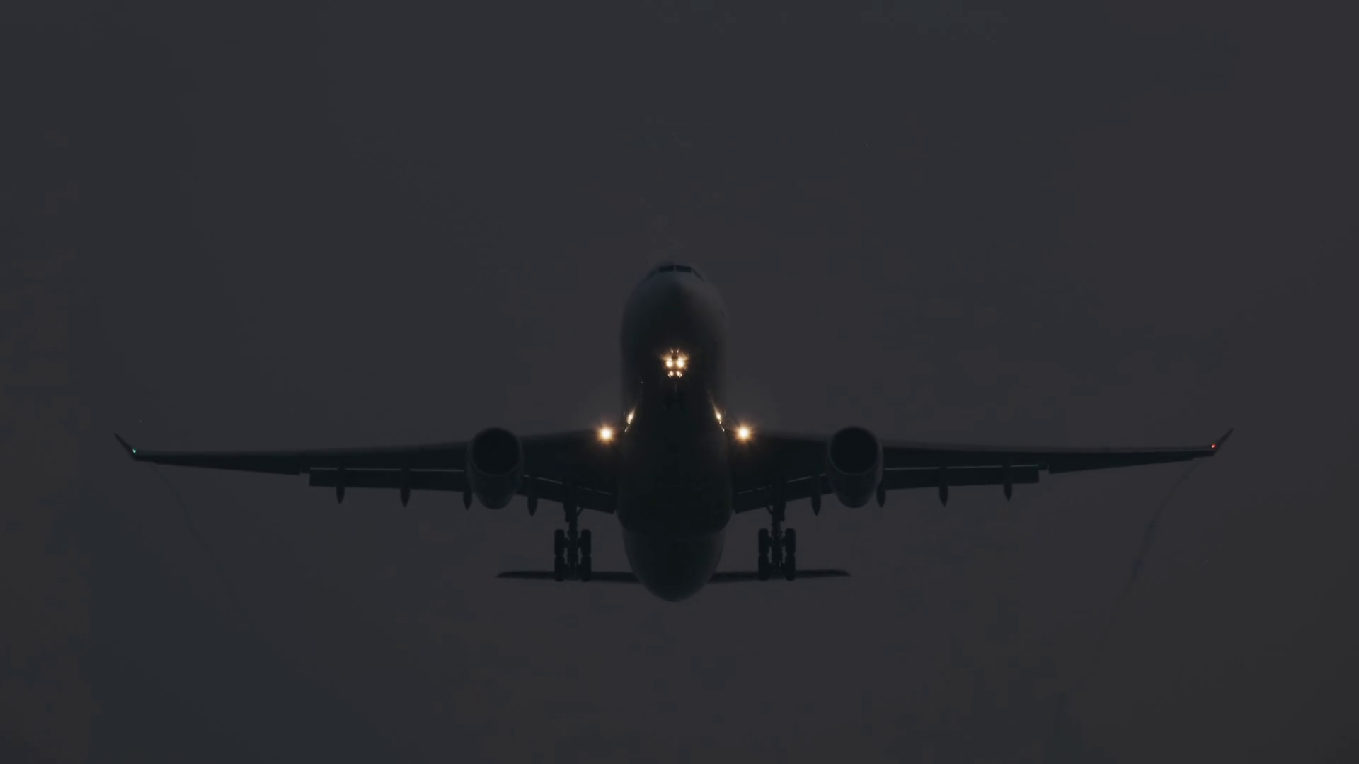 Passenger Plane Landing At Night Landing Stock Footage SBV-352421983 ...