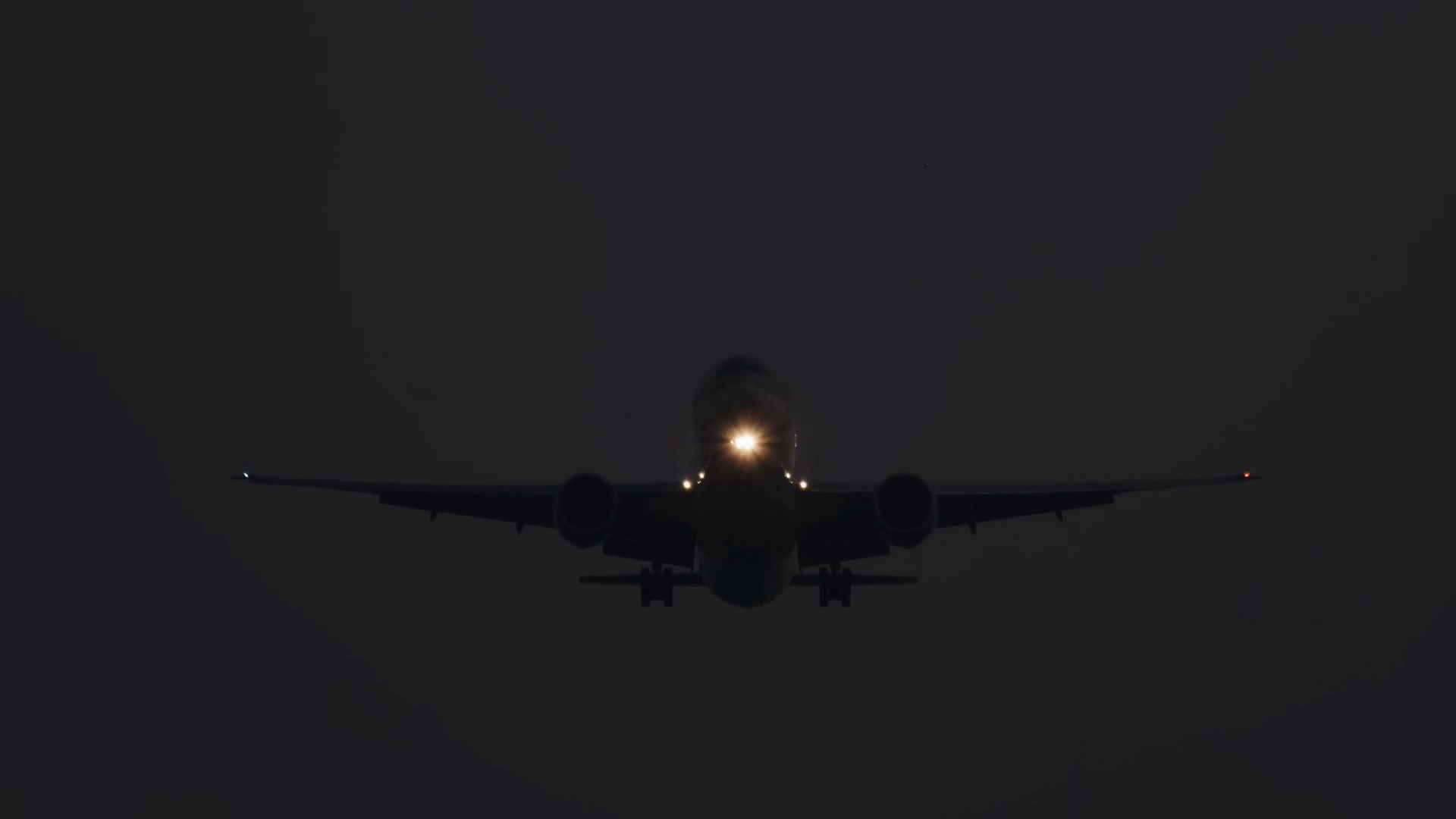 Passenger Plane Landing At Night Landing Stock Footage SBV-352763546 ...