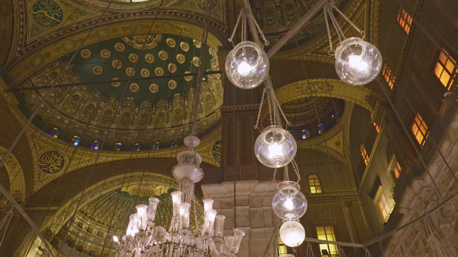 The Magnificent Interior Of Great Mosque Of Stock Footage SBV-352359721 ...