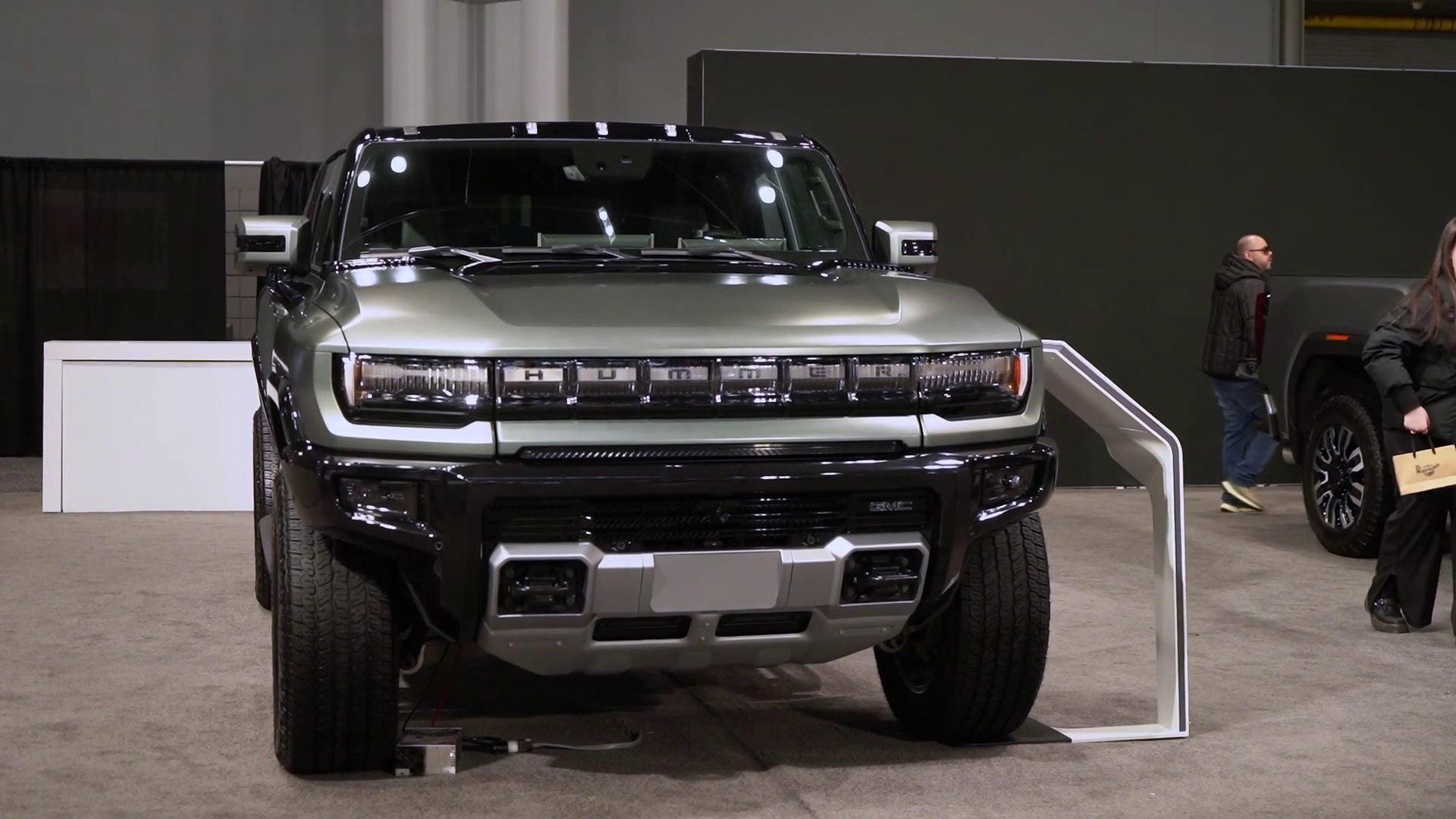 Hummer Ev Makes Striking Appearance At Stock Footage SBV-352009009 ...