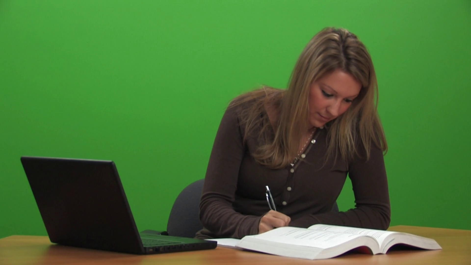 A fixed-interval schedule of reinforcement is one in which a response is reinforced only after a(n): picture