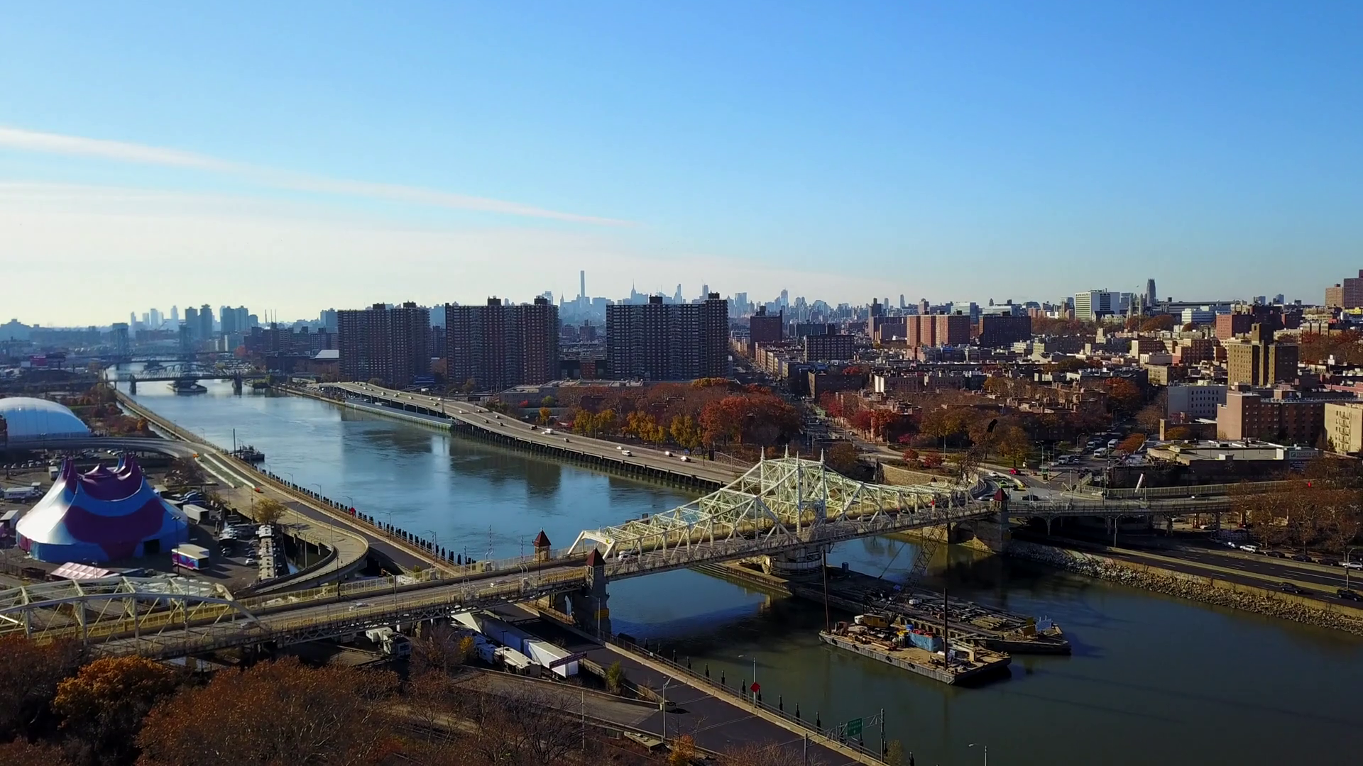 View Of Macomb Damn Bridge And The Harlem River In Upper Manhattan ...