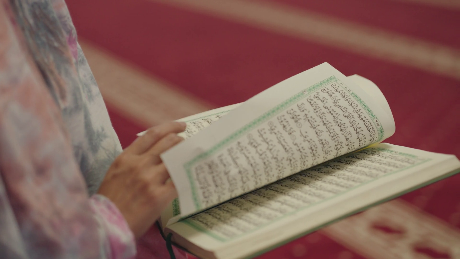 Close Up Hand Reading Quran Qur'an Koran Stock Footage SBV-348864531 ...