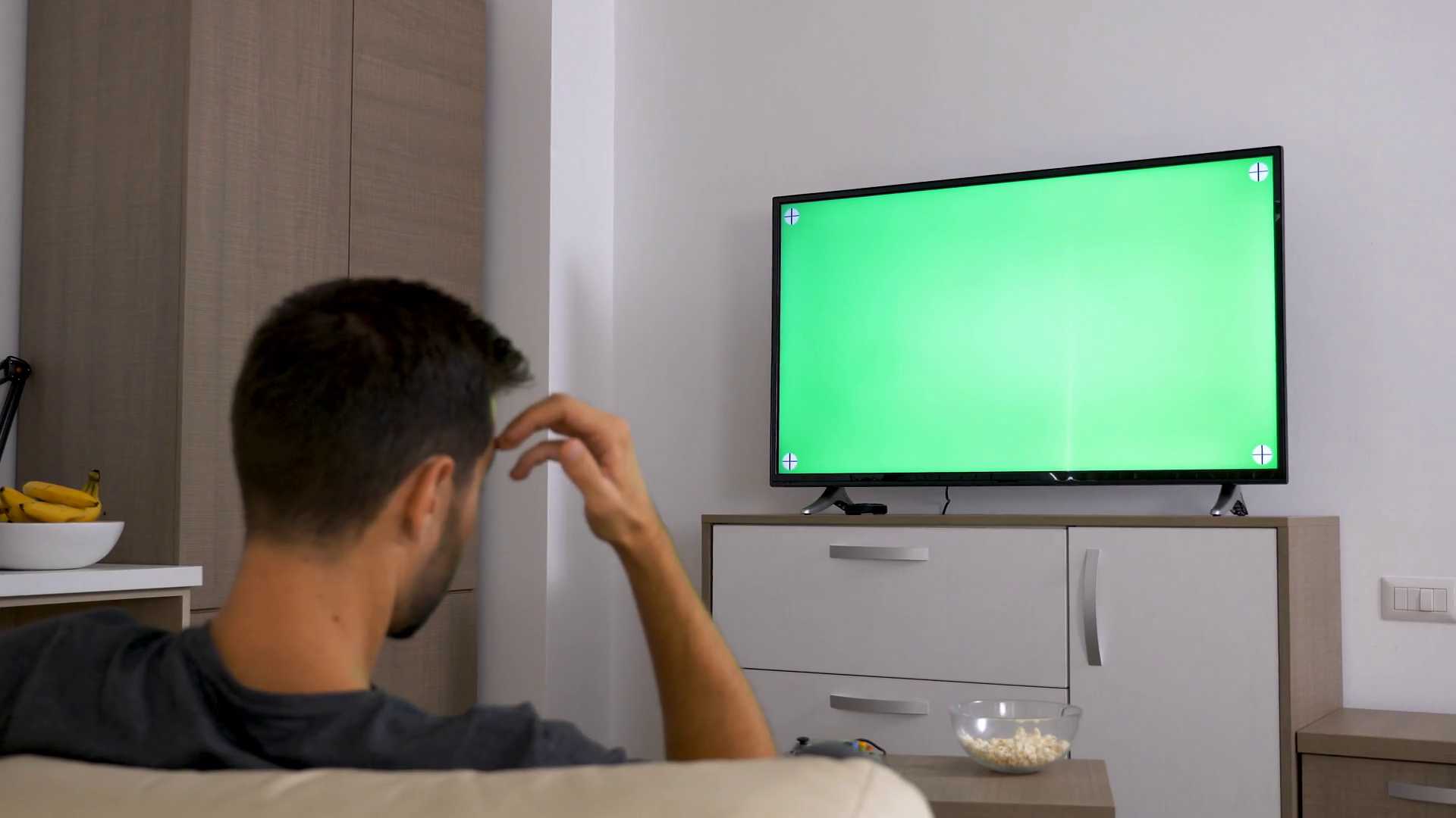 Учитель среднего возраста. Thanks for watching green. People watching green screen. Watching tv green screen. A is a place in the flat where you can watch tv and relax.