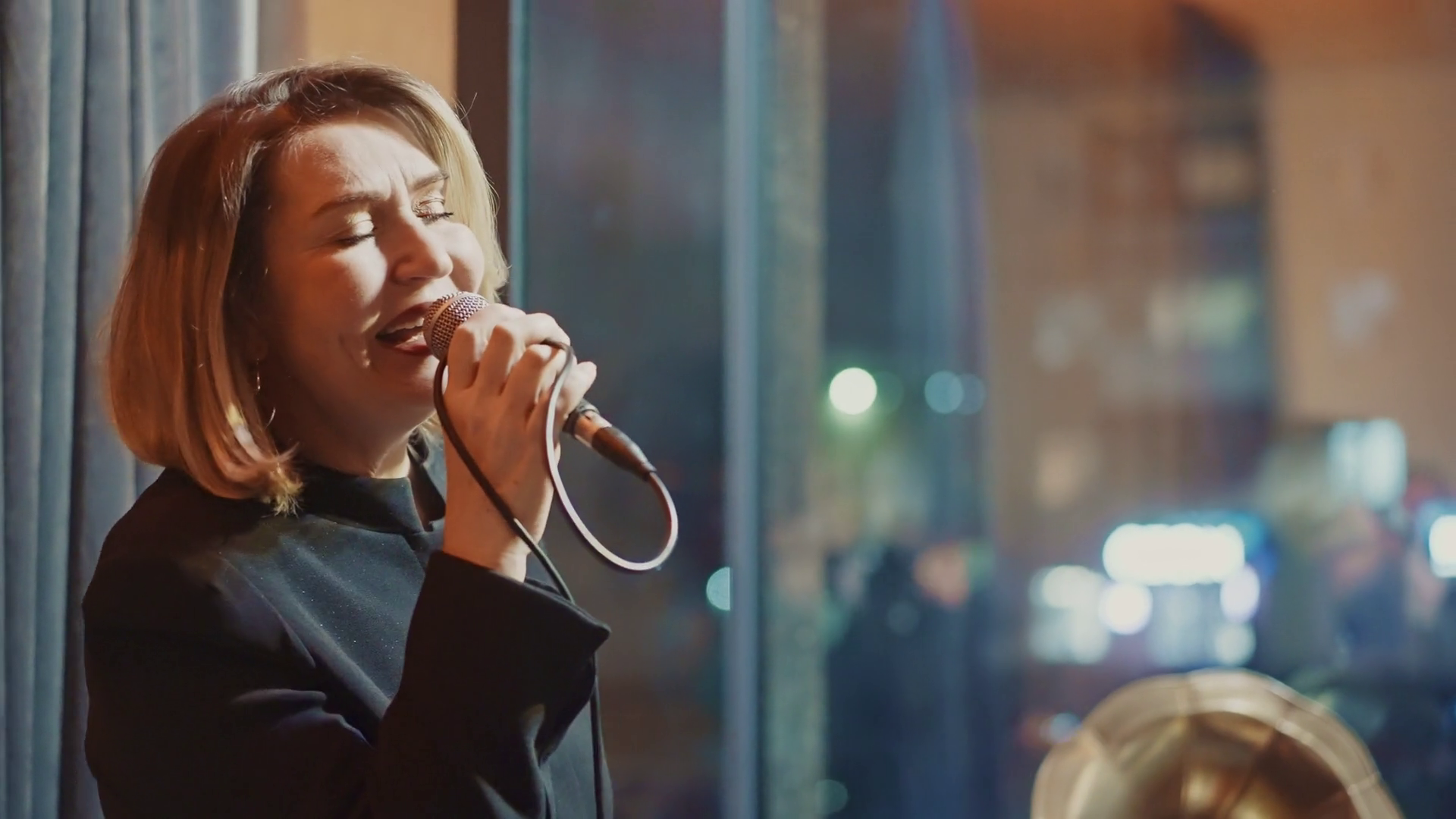 Singer Performs In Cozy Lounge With City Stock Footage SBV-351815911 ...