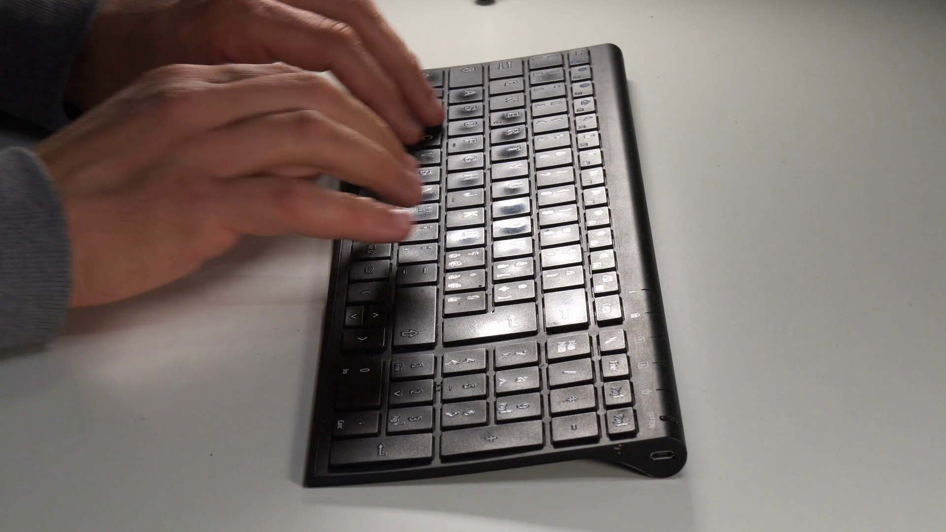 Turn On Keyboard Typing _ Typing Settings Practice – REMOEQ