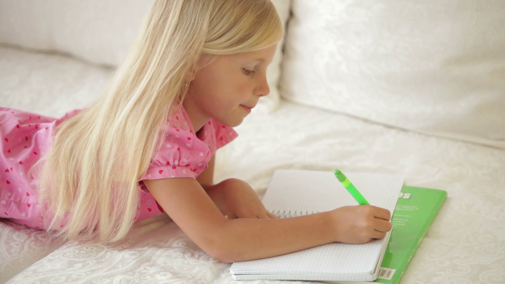 Autobiography of a little girl1 08 image