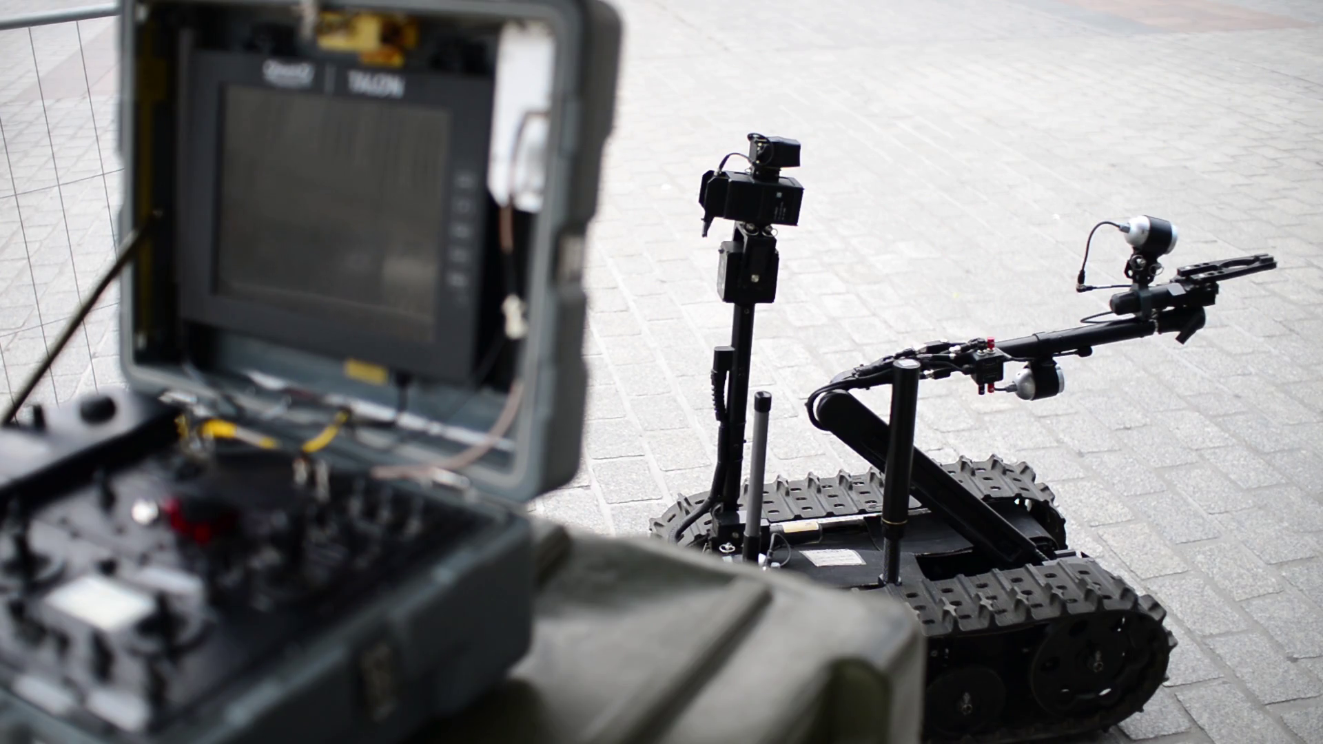 Robot on tracks to finding the bomb and mine clearance remote control ...