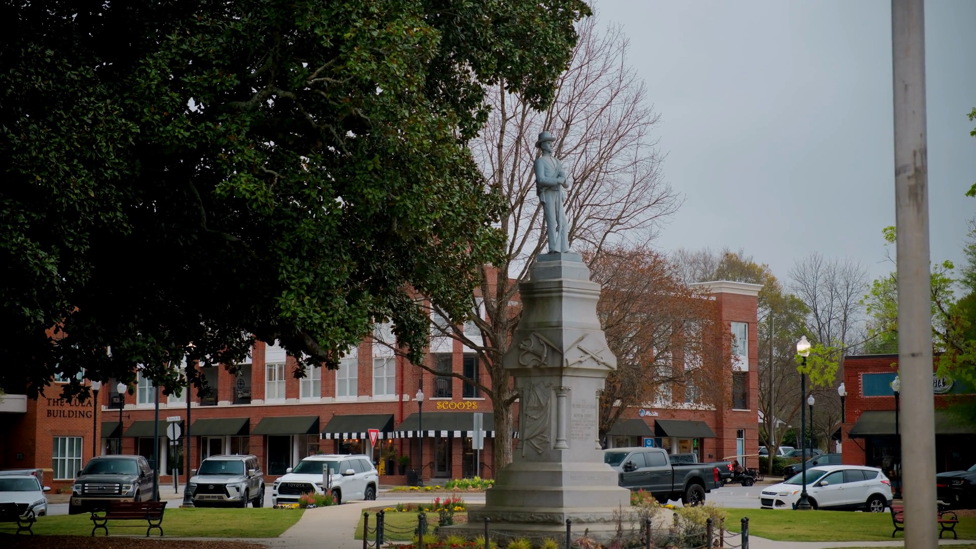 The Monument In Central Square Of Covington Stock Footage SBV-352127723 ...