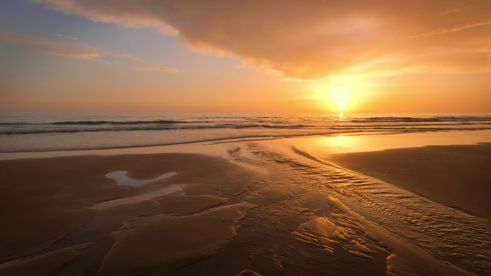 Atlantic Ocean Sunset With Surging Waves At Stock Footage SBV-353272830 ...