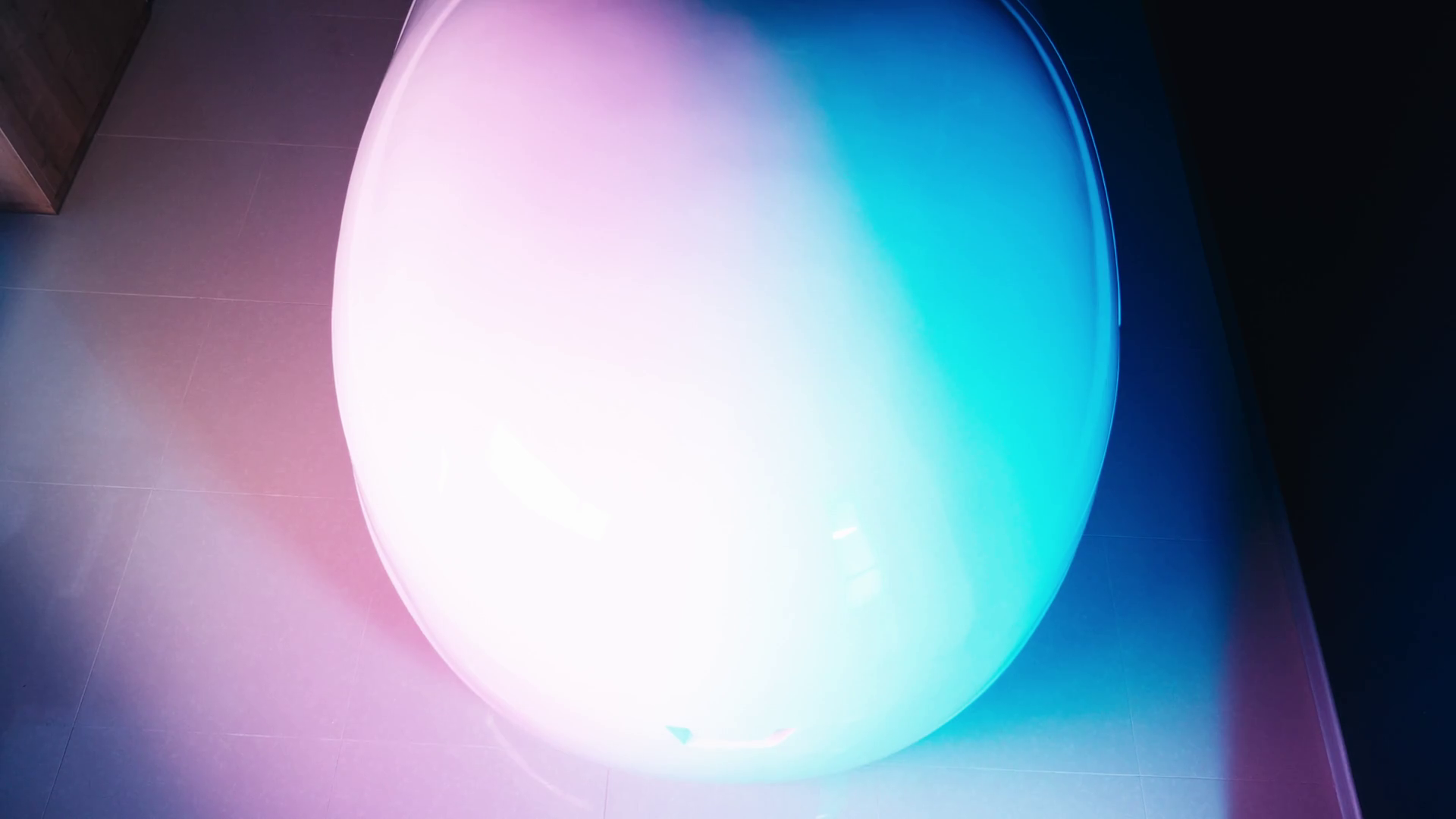 Floating Spa tank bath. Sensory deprivation capsule. Health and welness ...