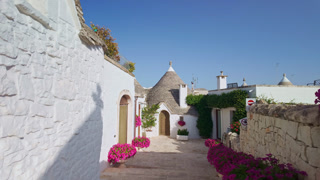 Walk through Alberobello Trulli houses in Puglia, Italy