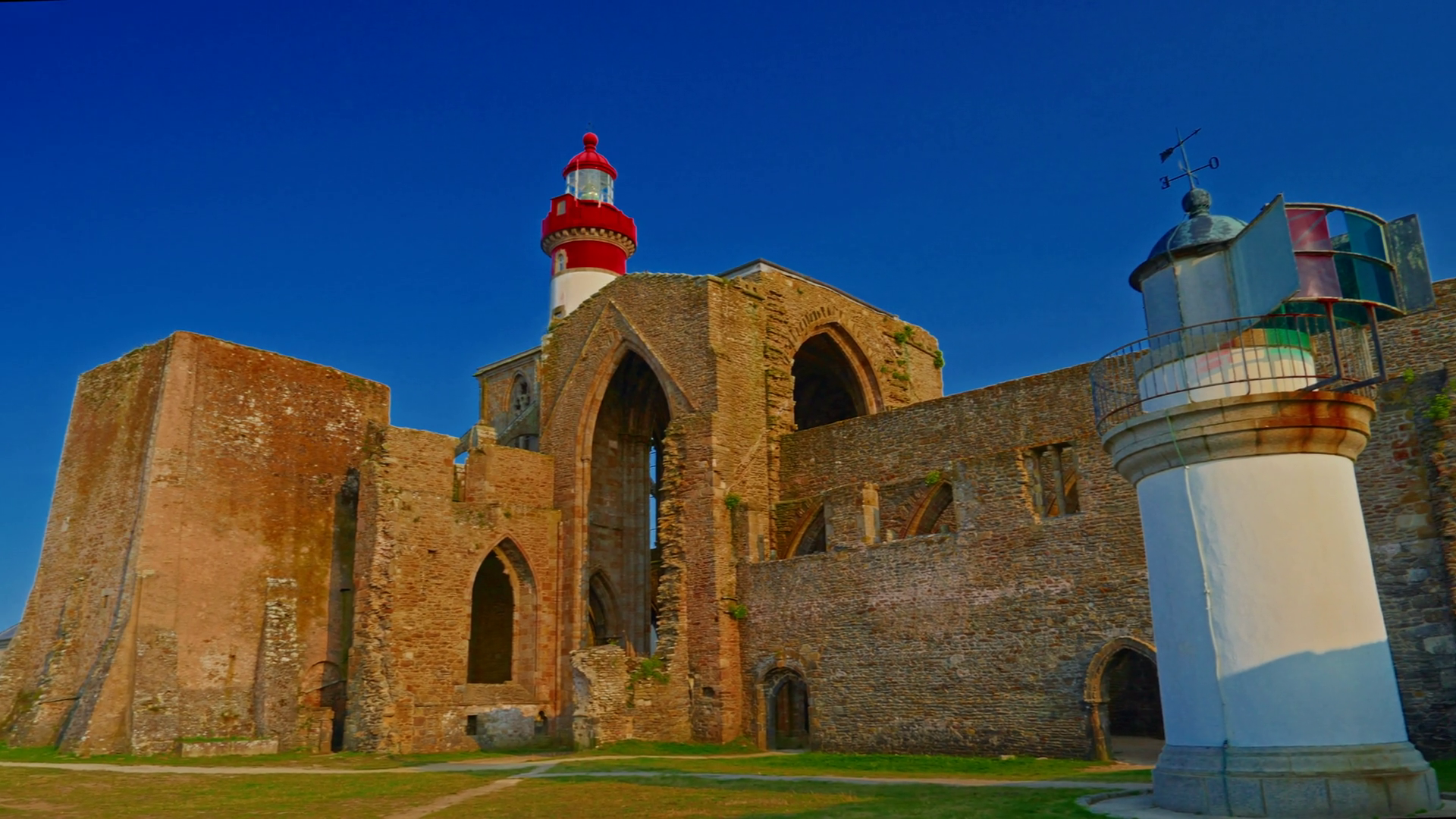 Pointe Saint Mathieu Lighthouse Abbey Ruins Stock Footage SBV-351674934 ...