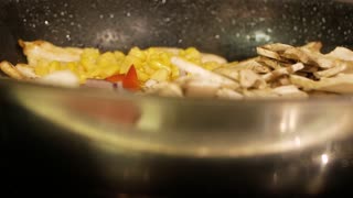 Delicious Stir-Fry with Chicken and Veggies