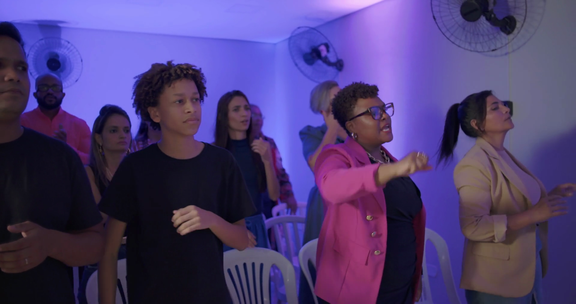 Congregation Clapping Smiling During Stock Footage SBV-352332324 ...