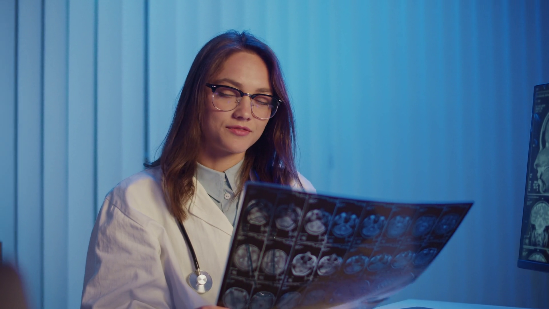 Breakthrough Research Female Doctor Holds Stock Footage SBV-353078174 ...