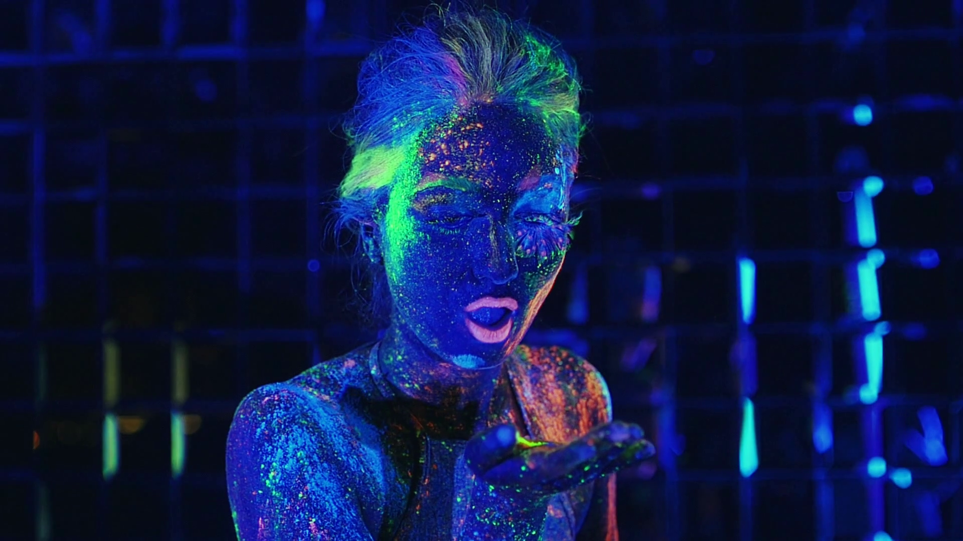 Blasterjaxx ft. Белая одежда под ультрафиолетом. Amanda collis. Blasterjaxx rescue me. Culture code fairytale feat.