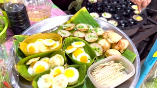 Khanom Krok Preparation at Floating Market