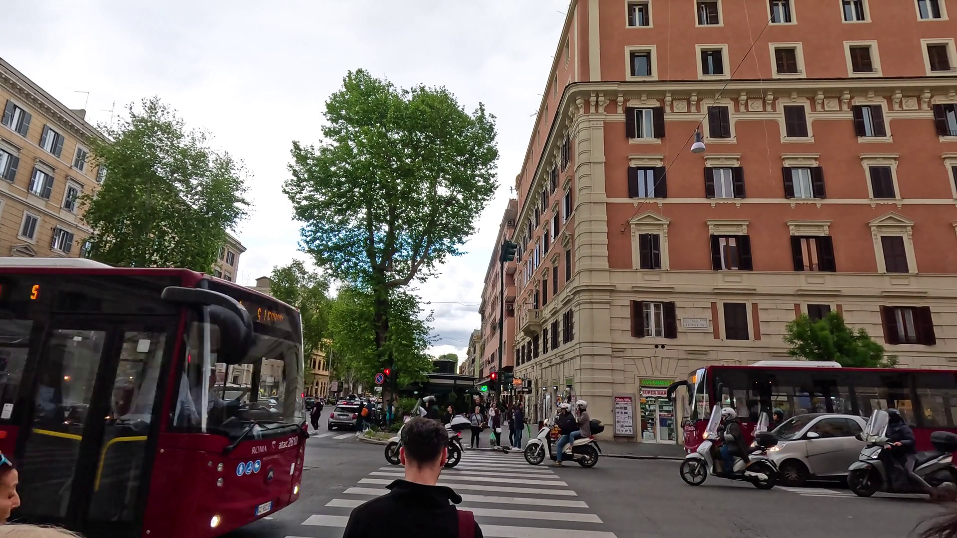 Busy Street Crossing In Rome Stock Footage SBV-352799377 - Storyblocks