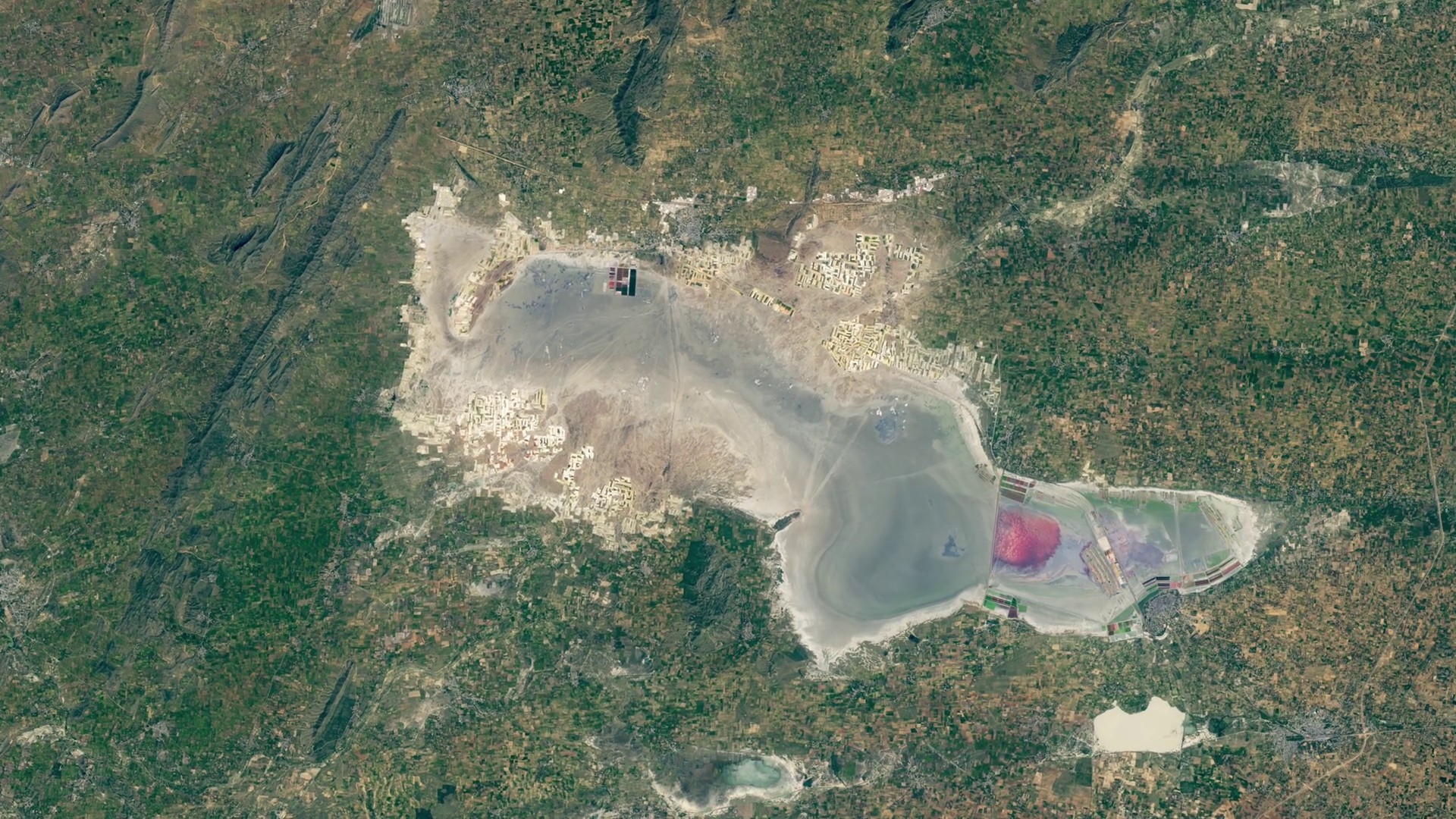 Great Lake Drying Up Due To Climate Change Stock Footage SBV-348529276 ...