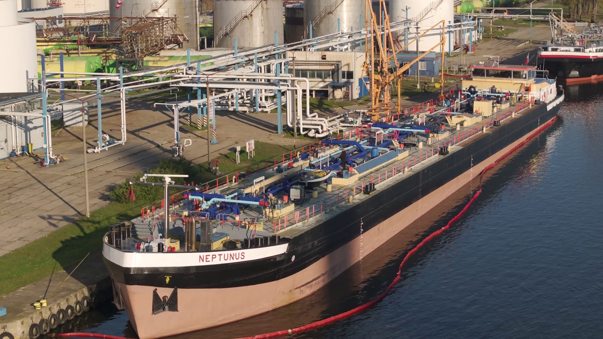 Aerial View Of Tanker Ship Loading Fuel At Stock Footage SBV-353180993 ...