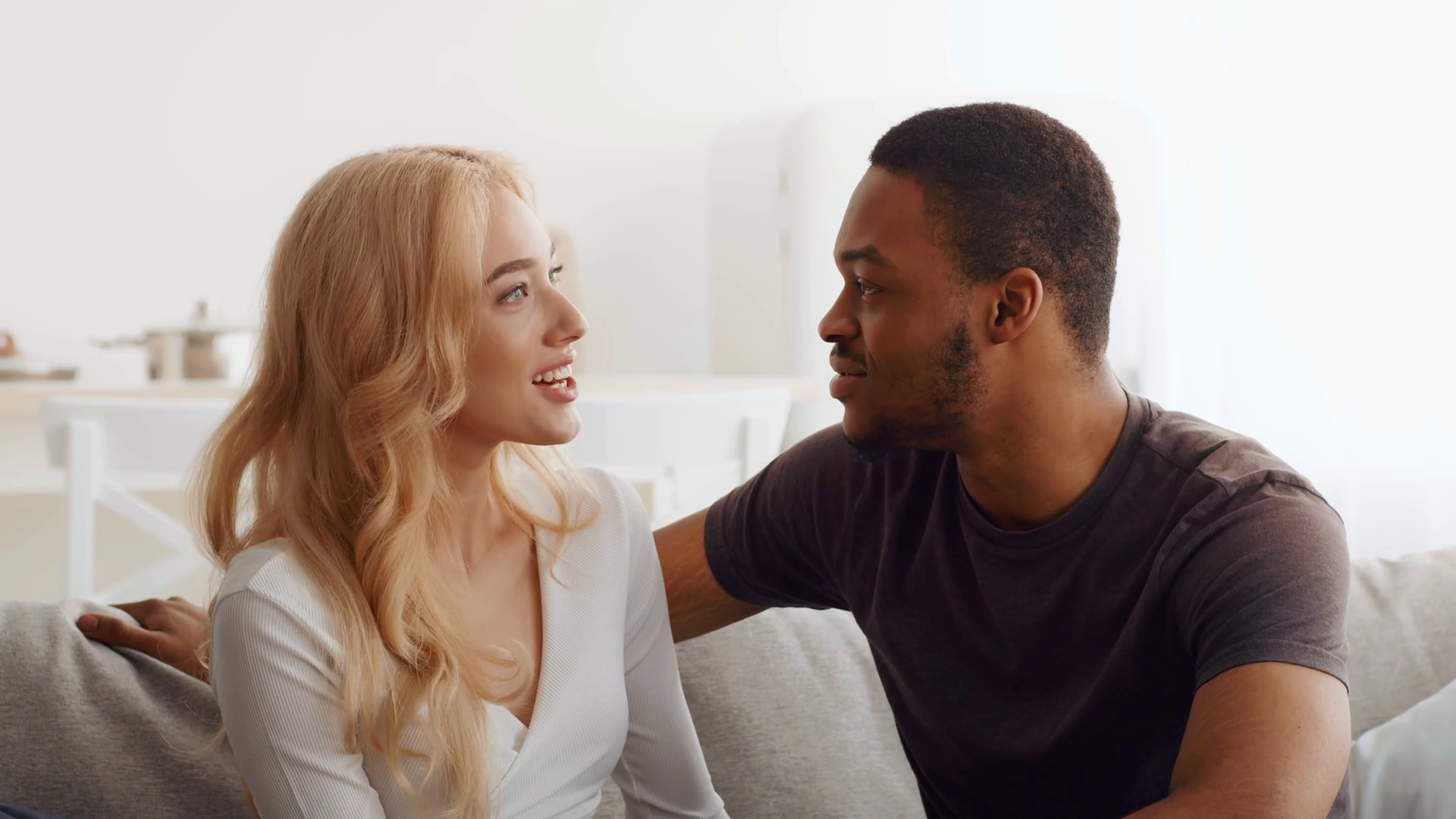{{https://mixerdates.com/?ch=mixerblog}}white girl black guy couple mixerdates