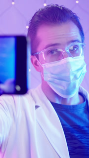 Self proclaimed doctor influencer shooting video with misinformation