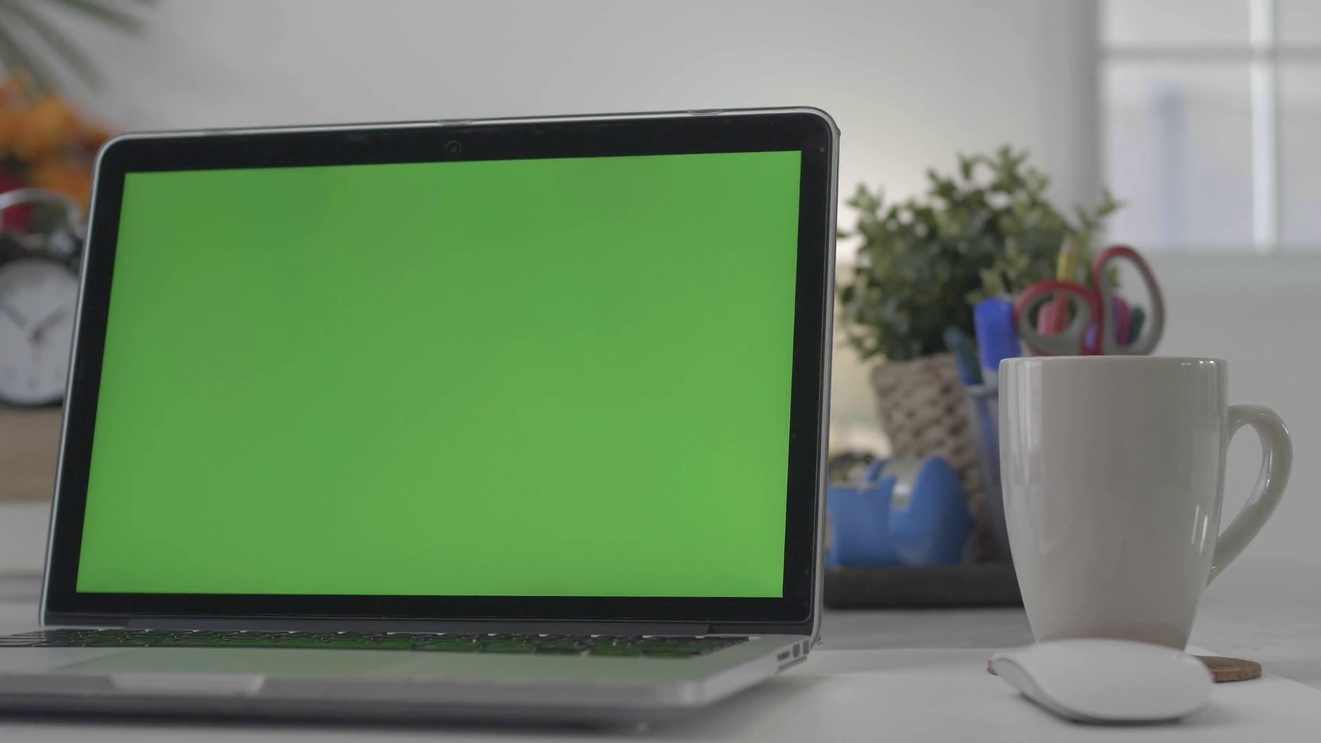 Laptop Green Screen, Home office, Dolly shot. Chroma Key laptop. Stock Video Footage 0012 SBV