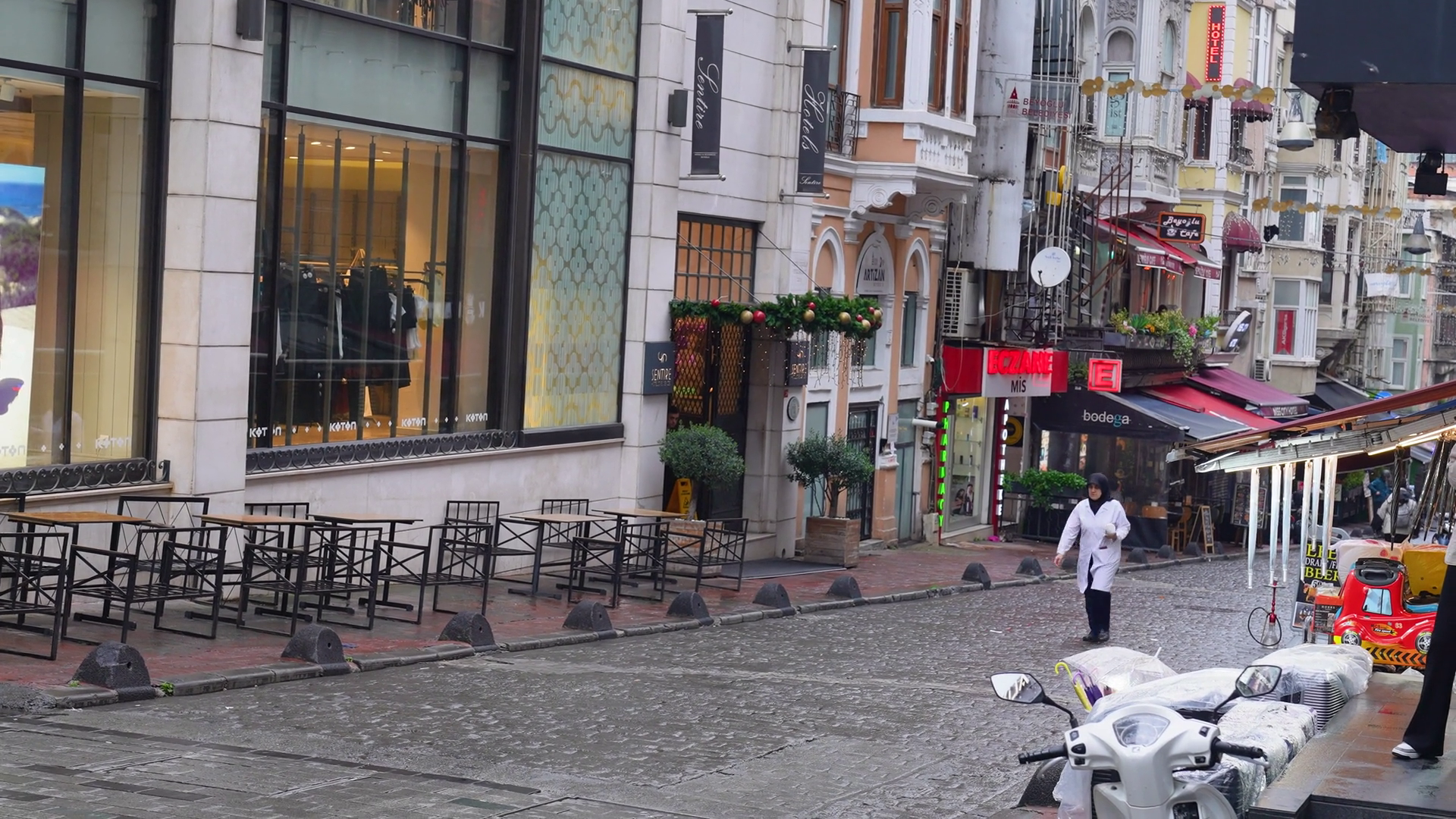 People Walking In Beyoglu District In Stock Footage SBV-352295662 ...
