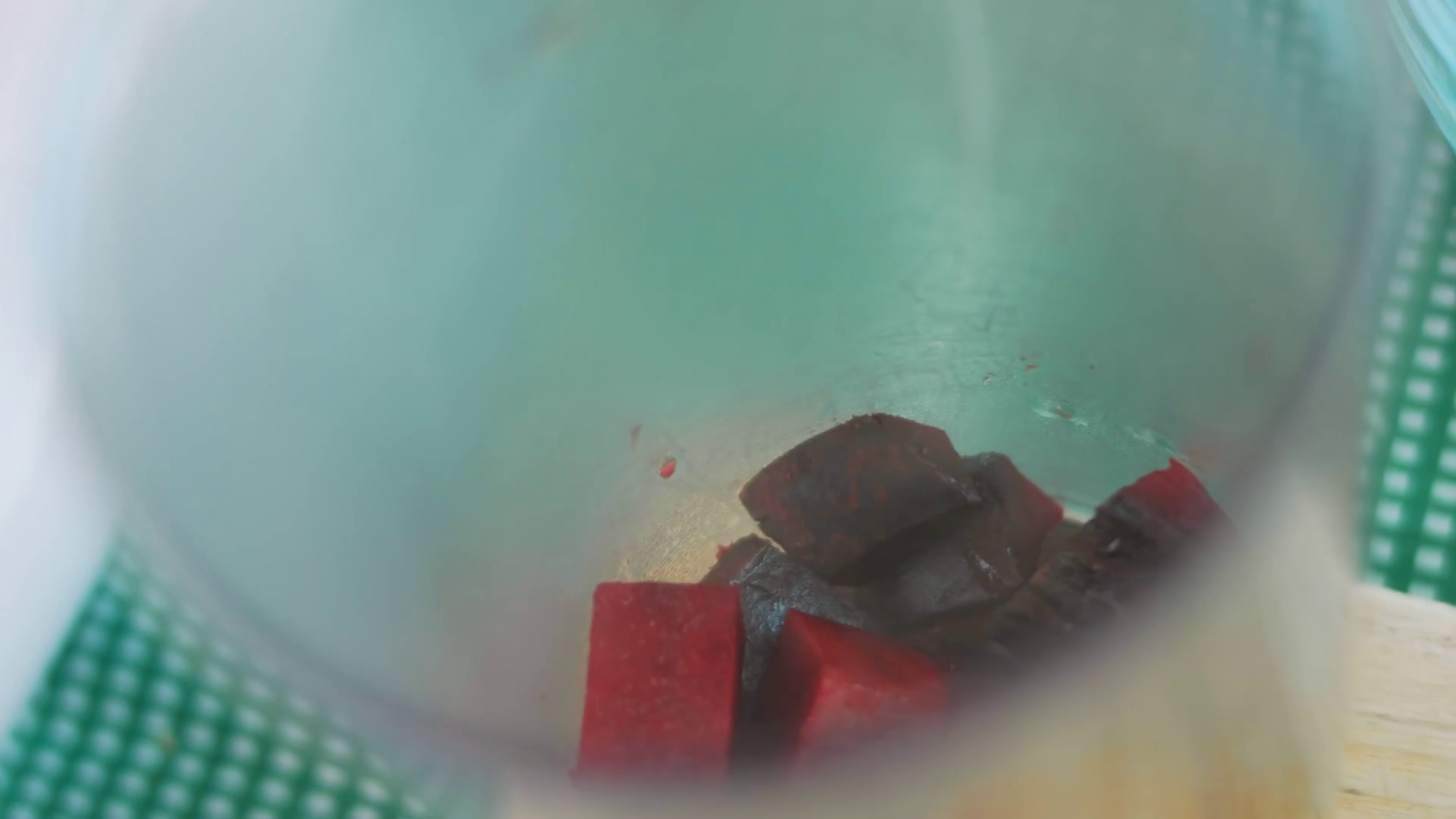 Put the cooked beets in the blender bowl. Beets steam Stock Video