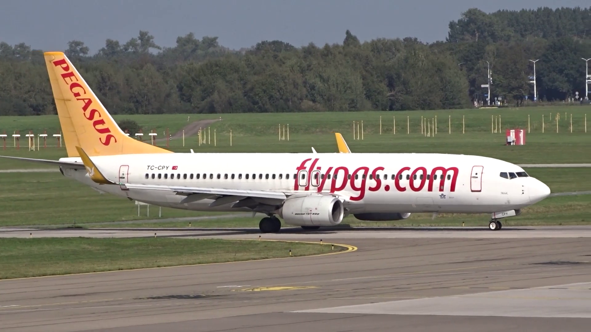 Flypgs Aircraft Taxiing Taxiway Dutch Stock Footage SBV-352765007 ...