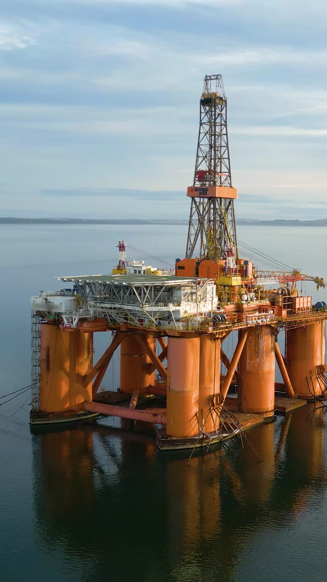 Oil Rigs Drilling Platforms Parked Estuary Stock Footage SBV-353203370 ...