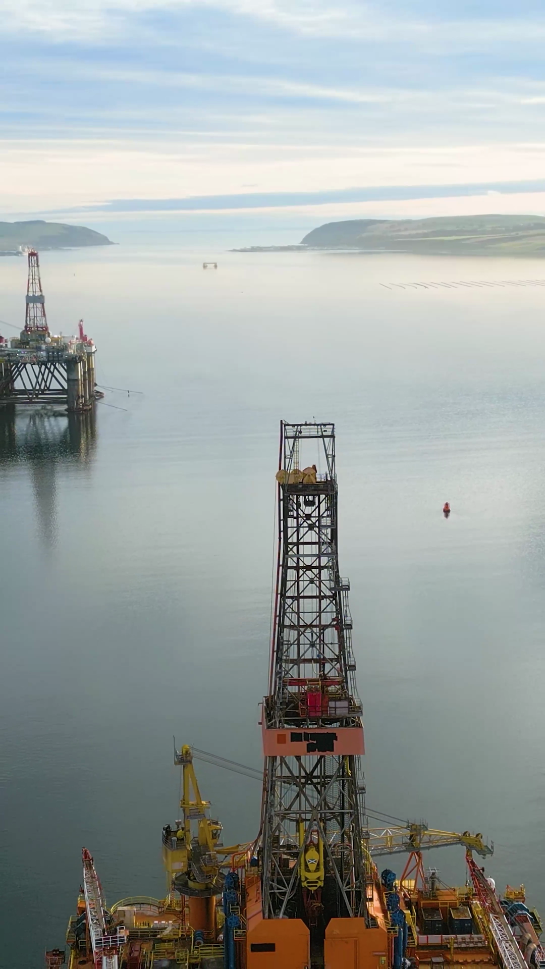 Reveals Offshore Oil Rig Drilling Platform Stock Footage SBV-353203374 ...