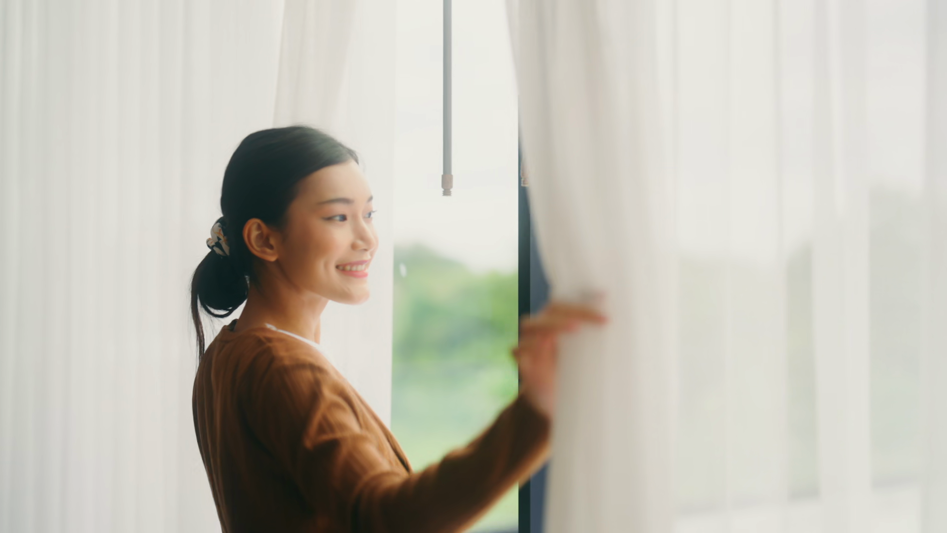 Asian Woman Look Outside Window 822 Stock Footage SBV-353722755 ...