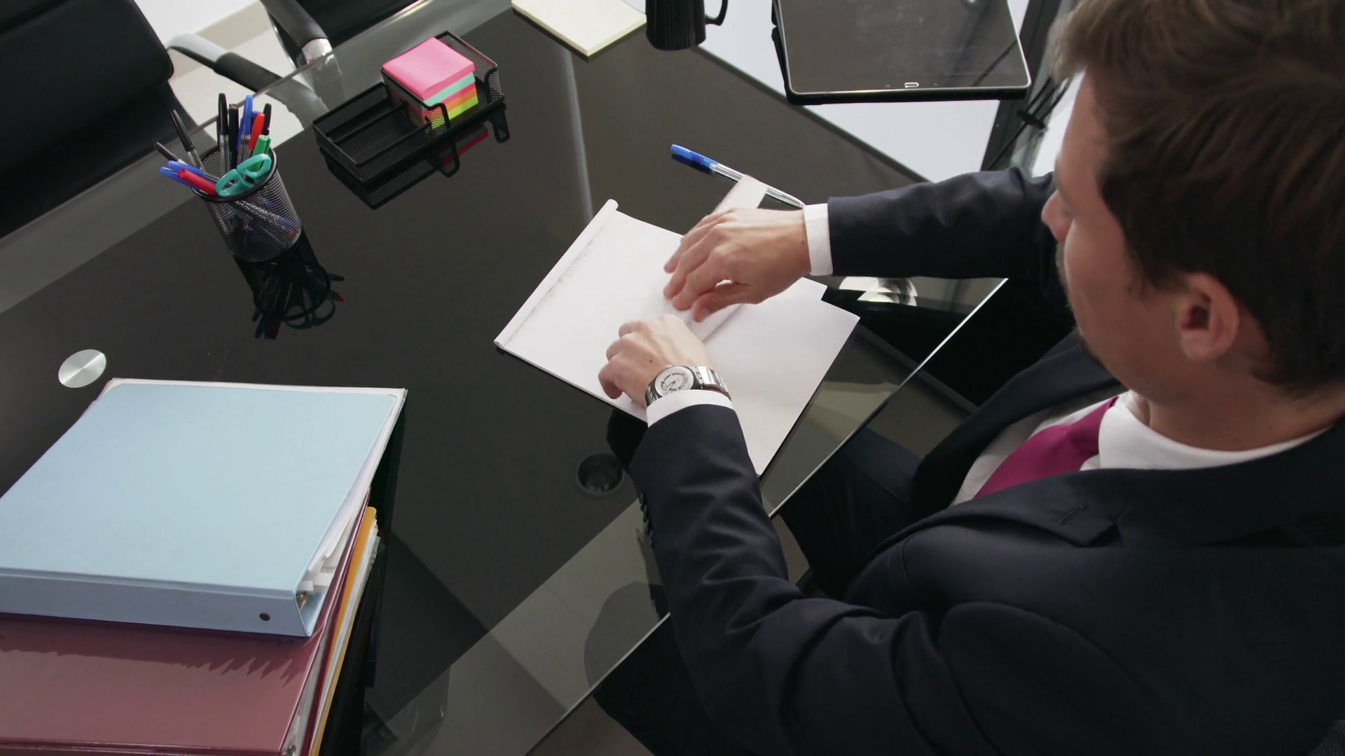 Purpose of an office picture