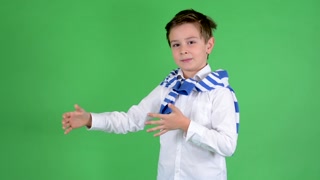 Young child introduces with hands - green screen - studio
