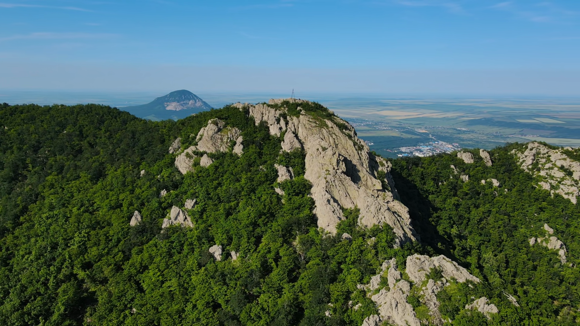 Jagged Ridge Crowns Caucasus Foothills Near Stock Footage SBV-353587863 ...