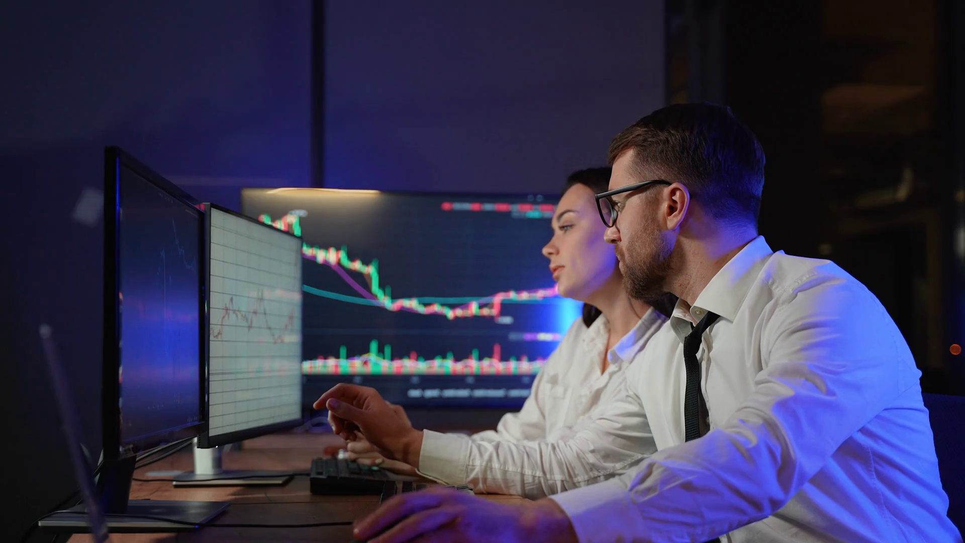 Business Team Trading Stocks Stock Traders Stock Footage SBV-352996687 ...