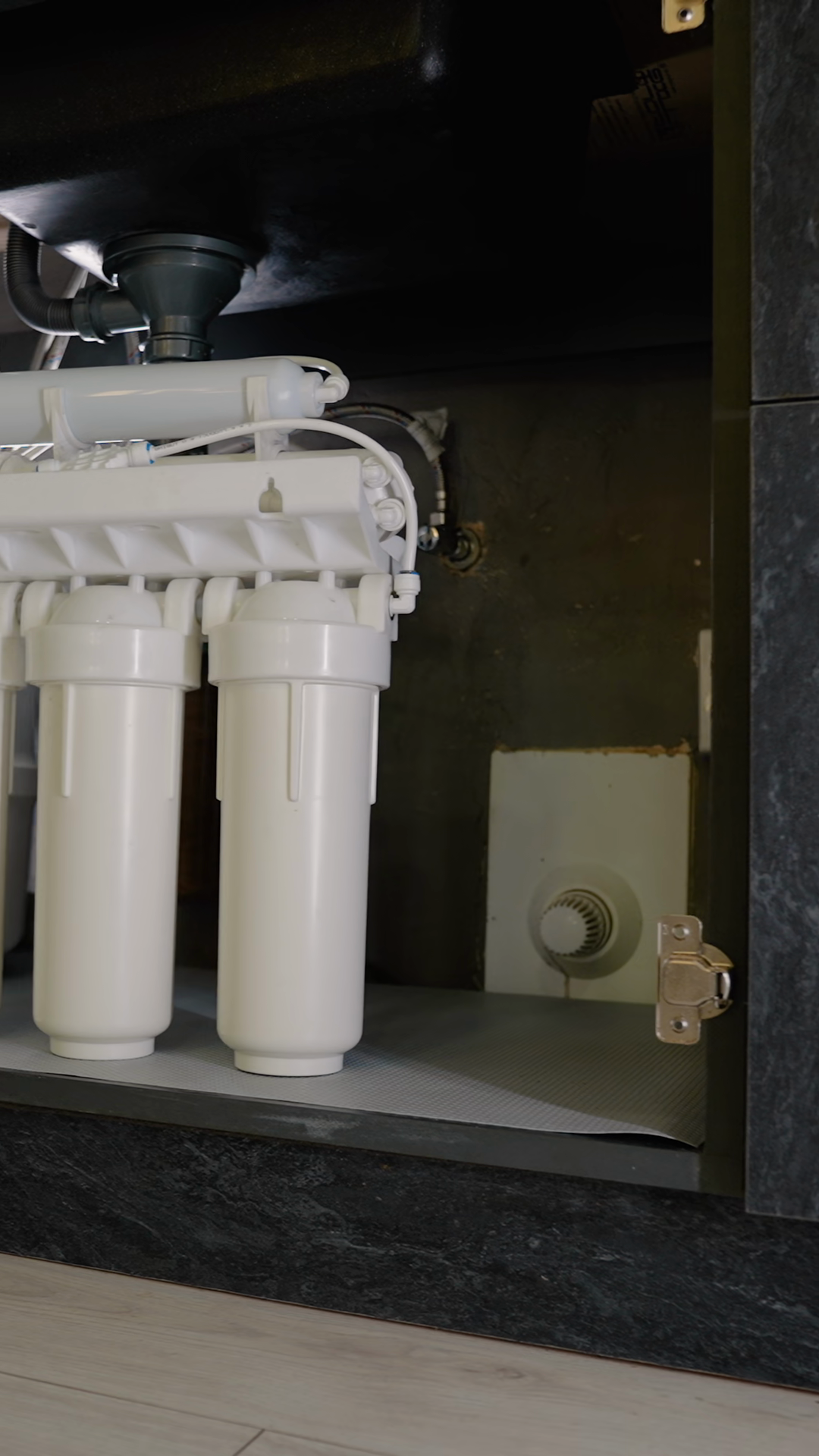 A Detailed View Of Reverse Osmosis Water Stock Footage SBV-353597695 ...