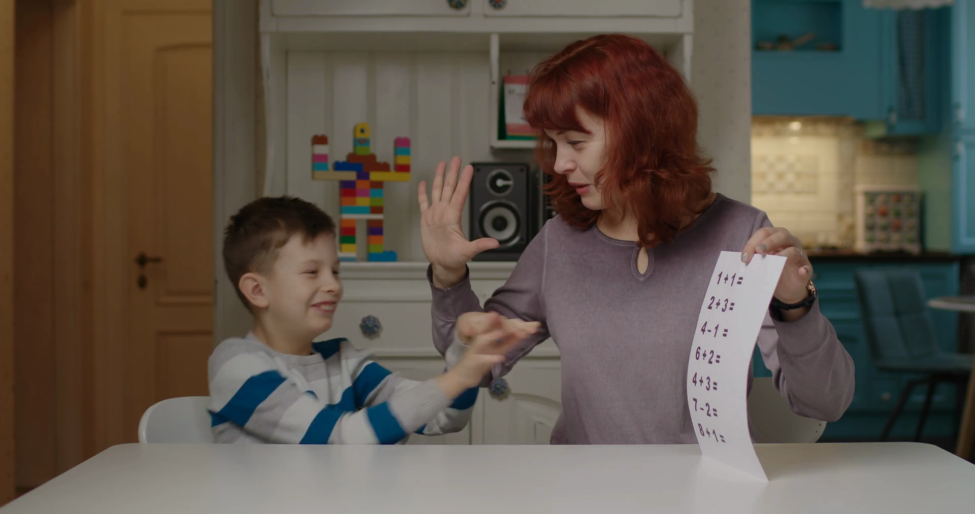 autism-therapist-teaching-kid-with-autism-stock-footage-sbv-347001127