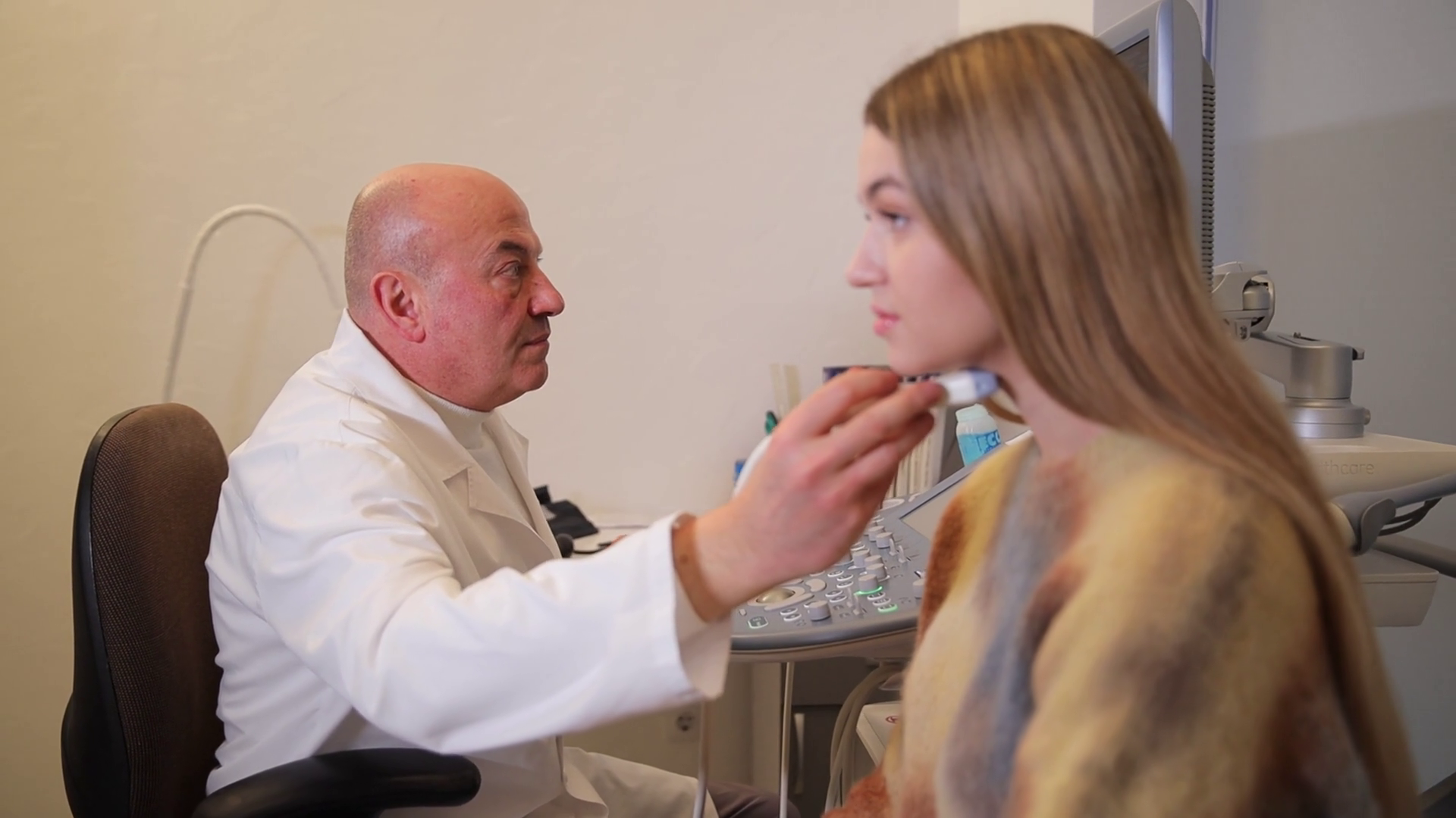 Endocrinologist Conducting Patient Stock Footage SBV-352582115 ...