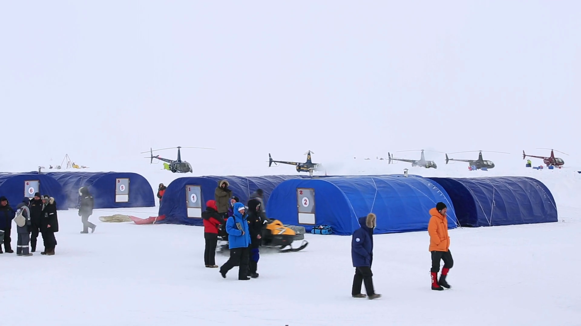 ICE CAMP "BARNEO", NORTH POLE, ARCTIC APRIL 10, 2015 Life in the