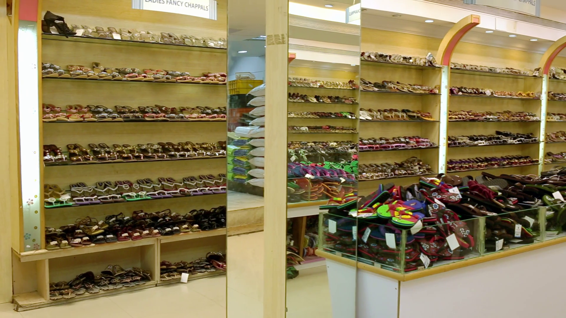 Slippers factory shop Clearance