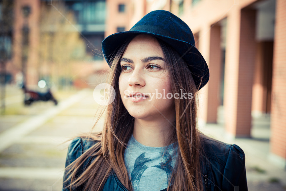 Stunning young woman in the city